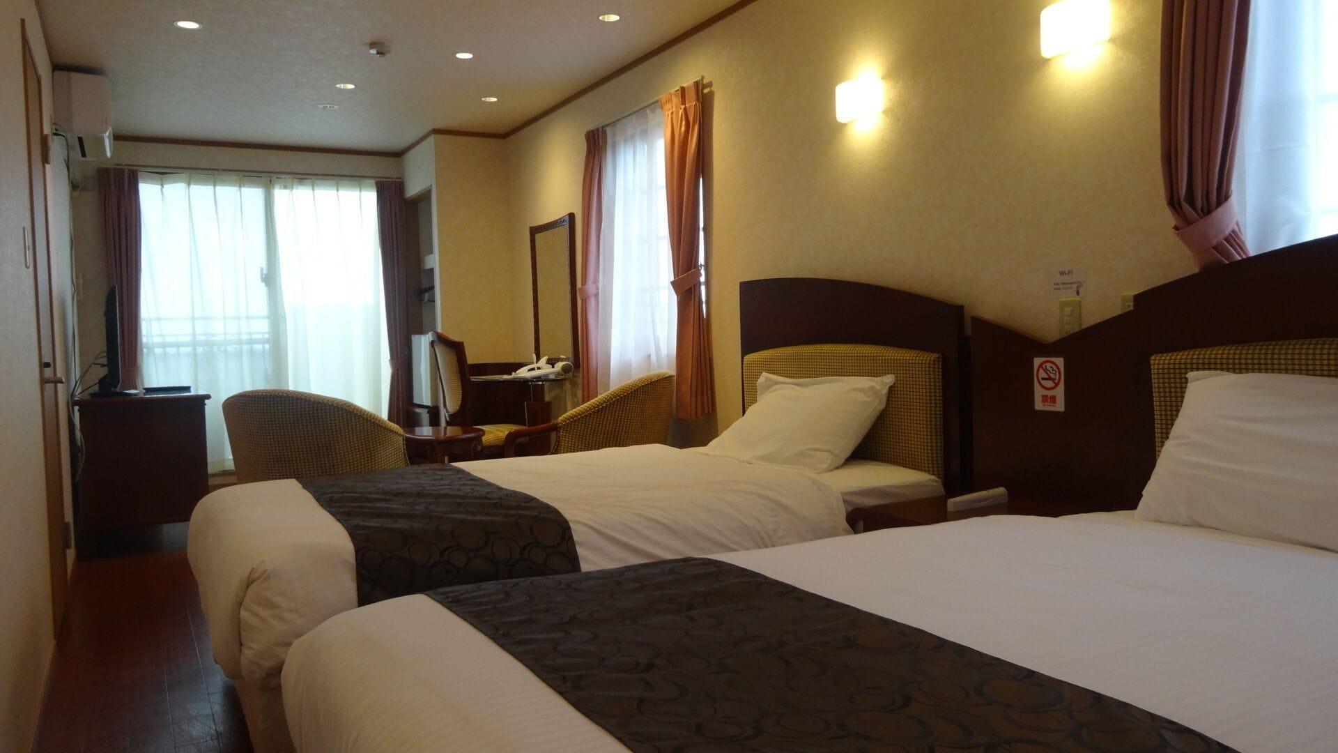 Hotel Castlevillage Miyakojima Exterior foto